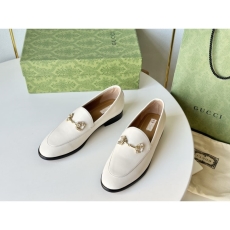 Gucci Flat Shoes